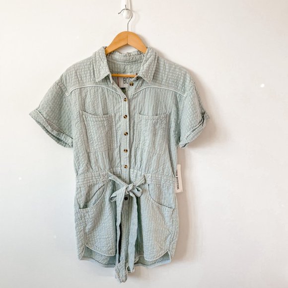 *SOLD* Urban Outfitters BDG Devon Linen Tie Waist Cheeky Romper Beach - Picture 3 of 8